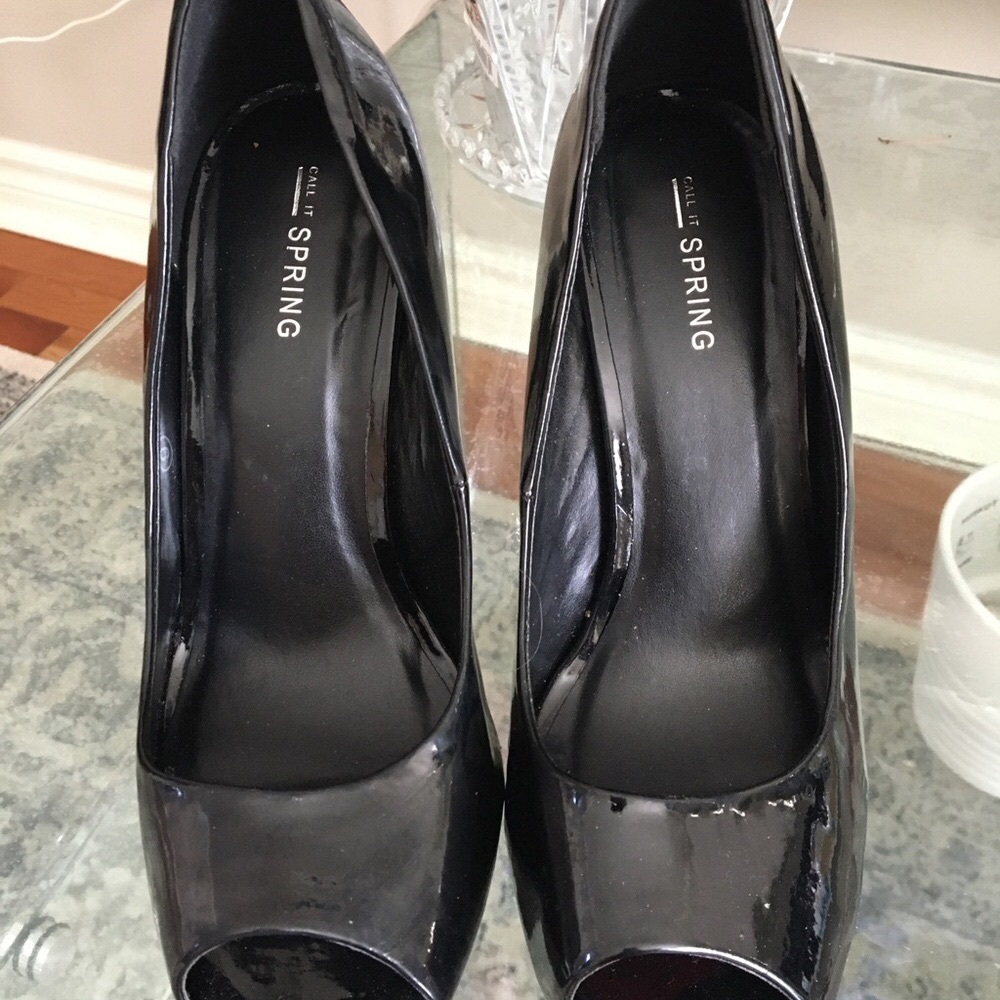 Spring black patent open toe